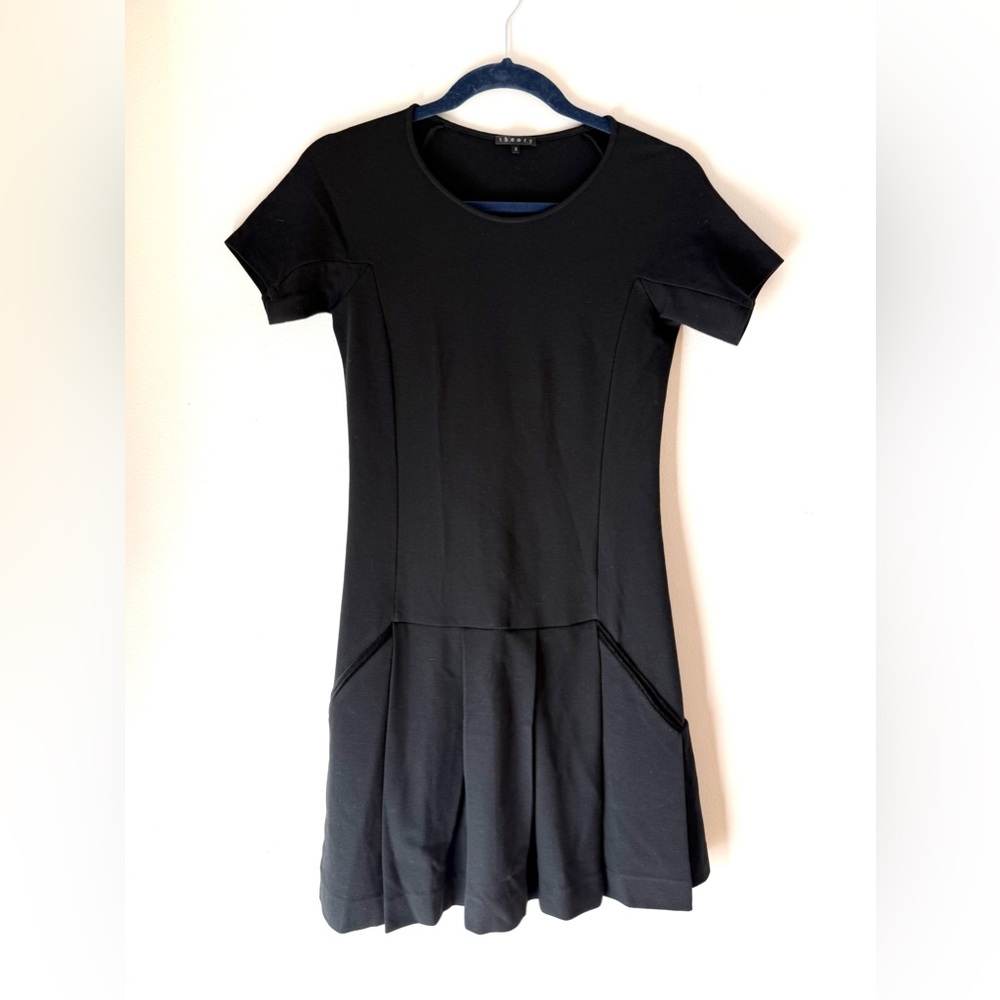 Theory Short Sleeve Pleated Black Minidress